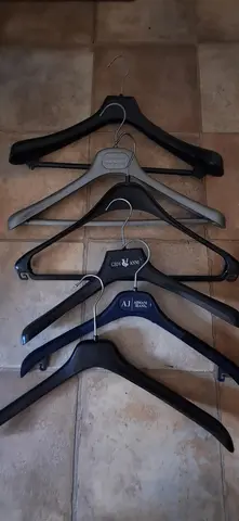 divers cintres plastiques