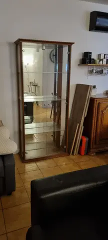 vitrine avec éclairage