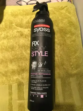 Spray fixant cheveux
