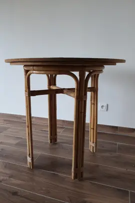Table ronde piétement en bambou