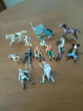 lot petits jouets garçon