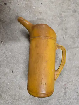 pichet 2 litres pour vidange par ex
