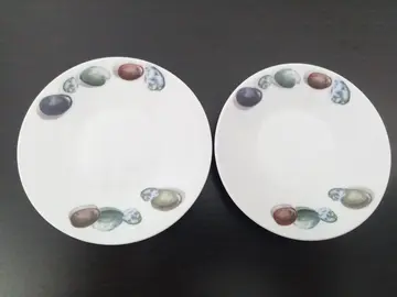 2 petites assiettes a cafe