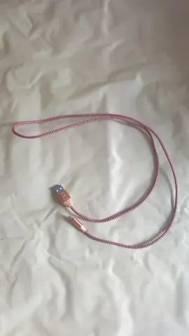 équipement pour charger le téléphone