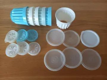 Lot de 6 petits moules Tupperware pour entremet