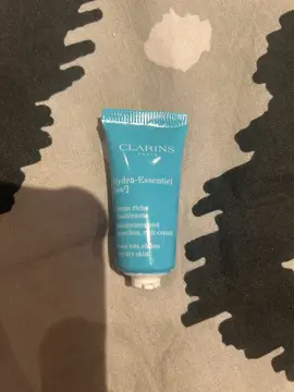 petit tube crème riche désaltérante