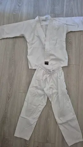 Judogi / kimono enfant 130 cm / 10 ans