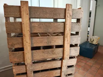 Casier à bouteilles en bois