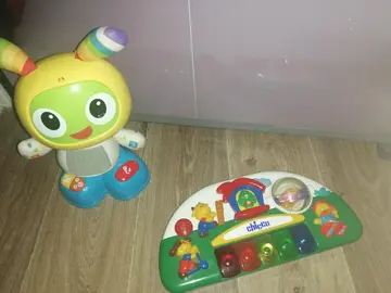 Jouets à réparer piles ?