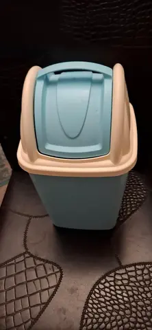 petite poubelle