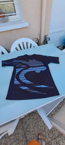 tee short