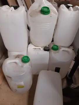 Bidons vides