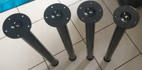 Pieds de table + table