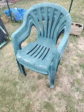 4 chaises de jardin