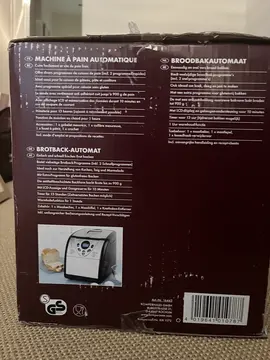 machine à pain jamais utilisée dans sa boite d'origine