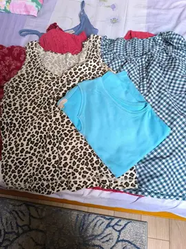 lot de tee-shirts