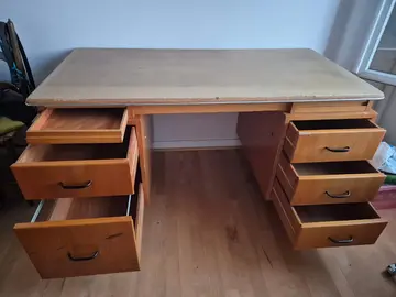 Bureau en bois