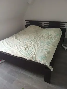 Lit complet , matelas à mémoire de forme