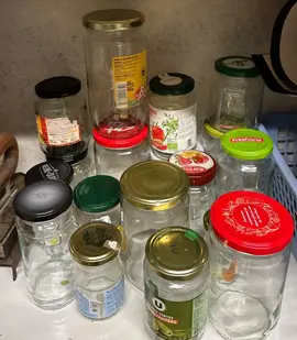 donne 18 bocaux en verre tailles et contenances différentes