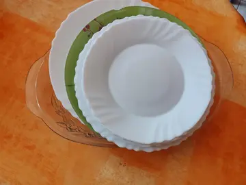 Assiettes et plat