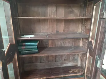 Donne bibliothèque
