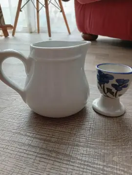 pot à lait et coquetier