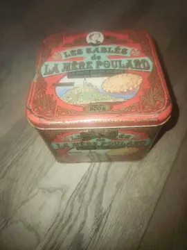 Boîte à biscuit en metal