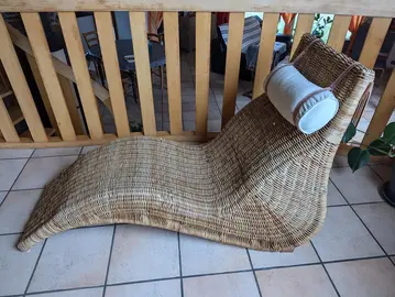 Chaise longue en osier