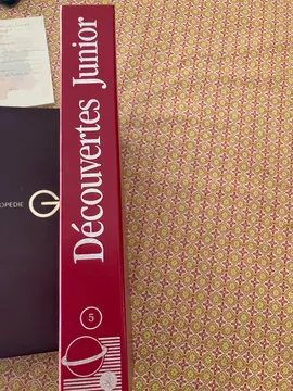 Encyclopédie Larousse Junior