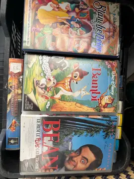 donne cassettes vidéo
