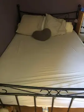Lit 140cm plus matelas