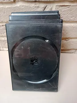 4 boîtes à DVD