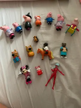 Lot de plusieurs figurines Peppa Pig - Mini Loup - Petit Ours Brun