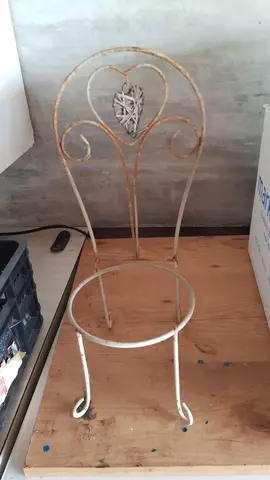 PETITE CHAISE PORTE PLANTE
