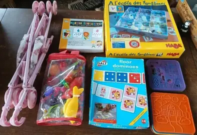 lot de jeux et jouets