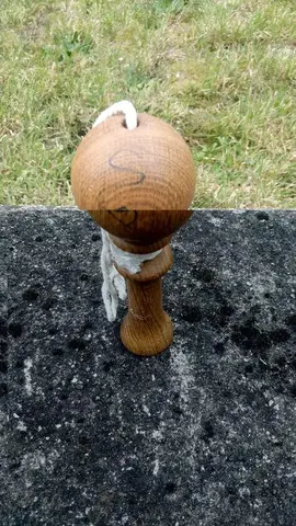 Bilboquet en bois