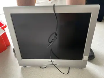 Télévision LCD SHARP 51 cm
