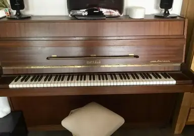 Piano droit d’études