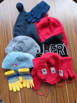 lot de bonnets/gants bébés garçons