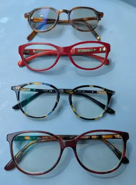Montures de lunettes