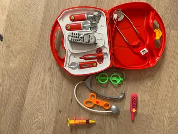 Klein - Malette docteur enfant et accessoires