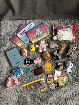 Lot de babioles pour enfants