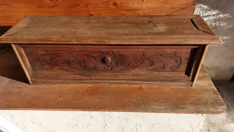 Coffre en bois