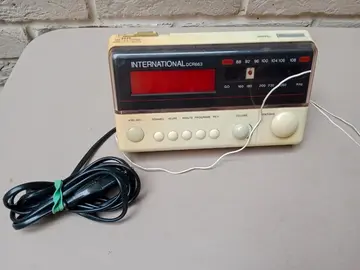 RADIO RÉVEIL INTERNATIONAL DCR663