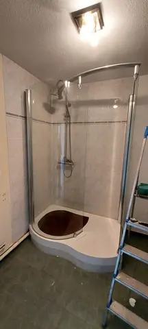 materiel de salle de bain à chercher