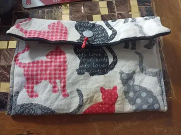 Petite pochette chats