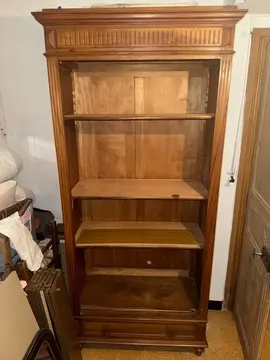 ARMOIRE ANCIENNE ET SON MIROIR