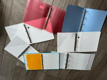 lot de classeurs avec intercalaires
