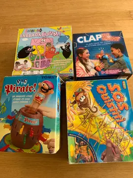 Lot jeux et pâte à modeler