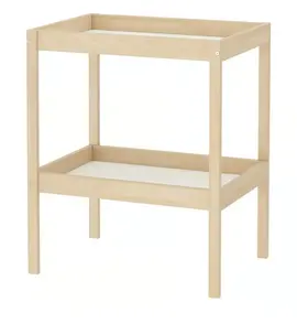 donne berceau 60×120 et table à langer possibilité d'un lot de vêtements + chaussures enfants adulte